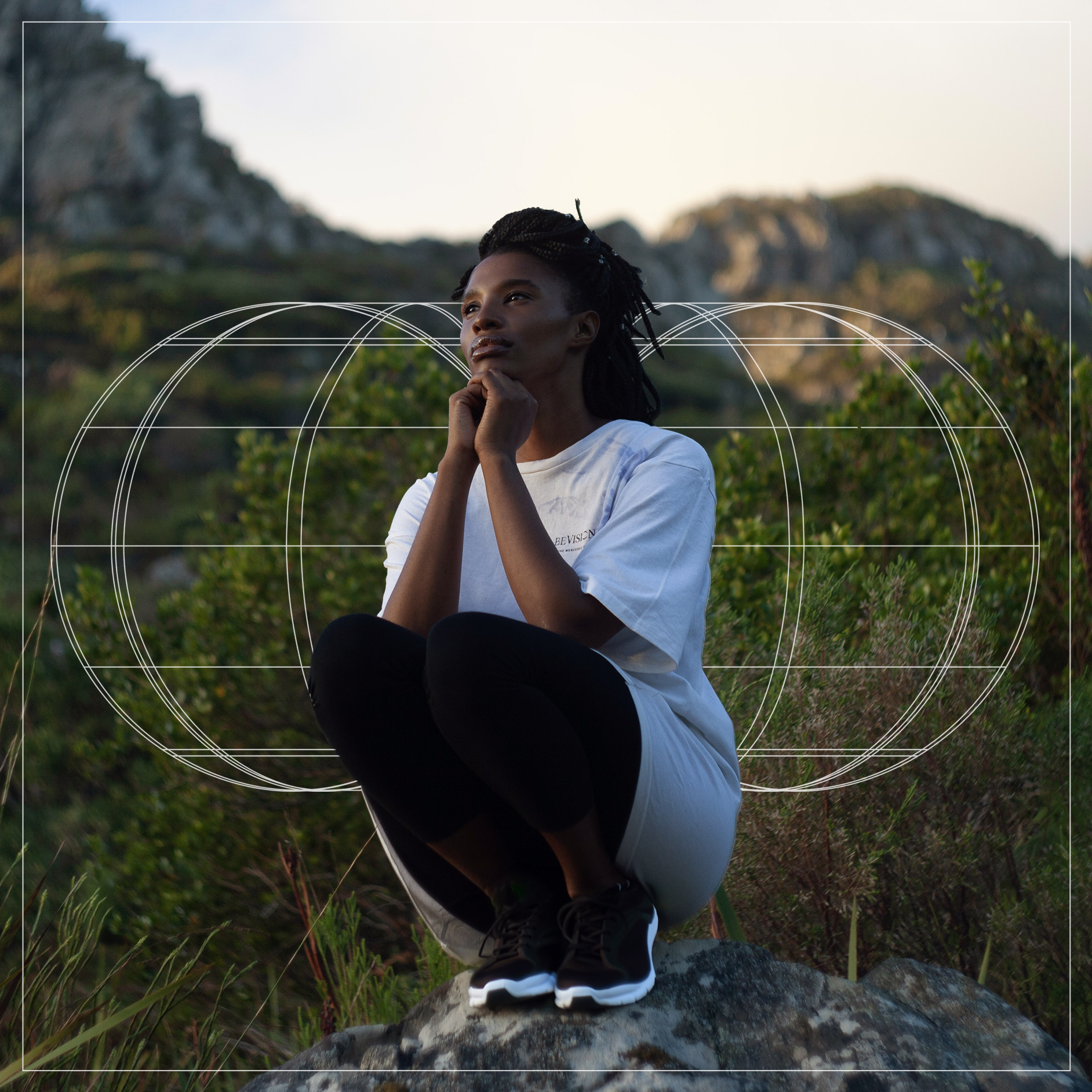 Mercedes-Benz | Země, voda, vzduch | beVisioneers Žena zezadu při západu slunce v tričku beVisioneers.