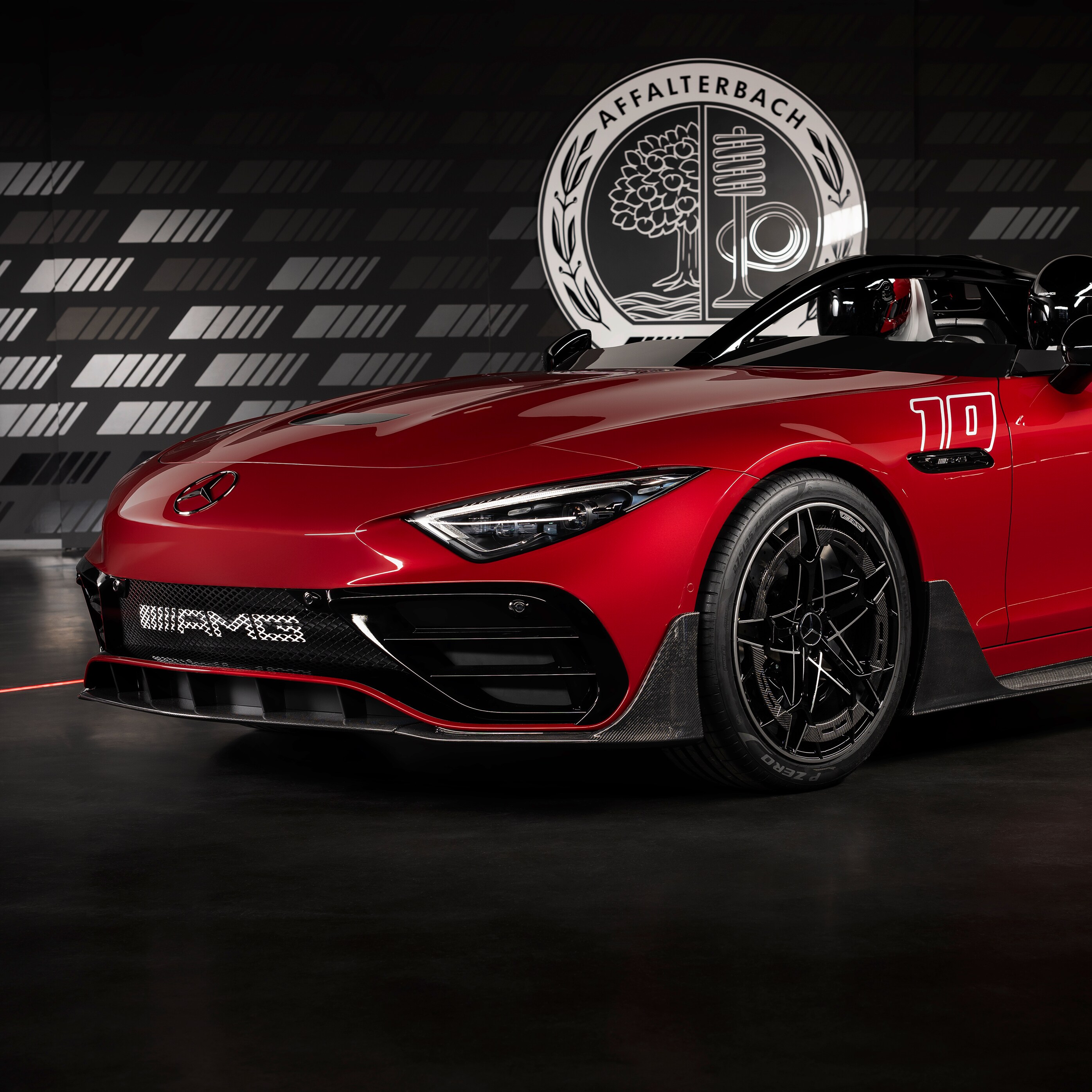 Mercedes-AMG PureSpeed – exkluzivní sportovní roadster bez střechy.
