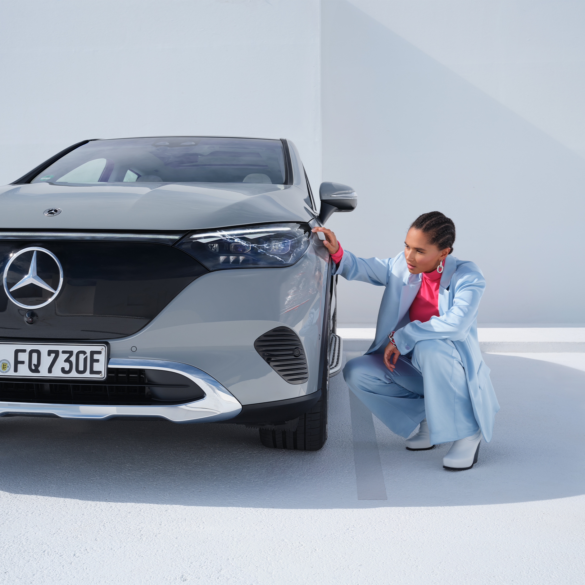 Řešení nehod a poruch | Standardní výbava | Mercedes-Benz Řešení nehod a poruch jako součást standardní výbavy digitálních doplňků Mercedes-Benz.