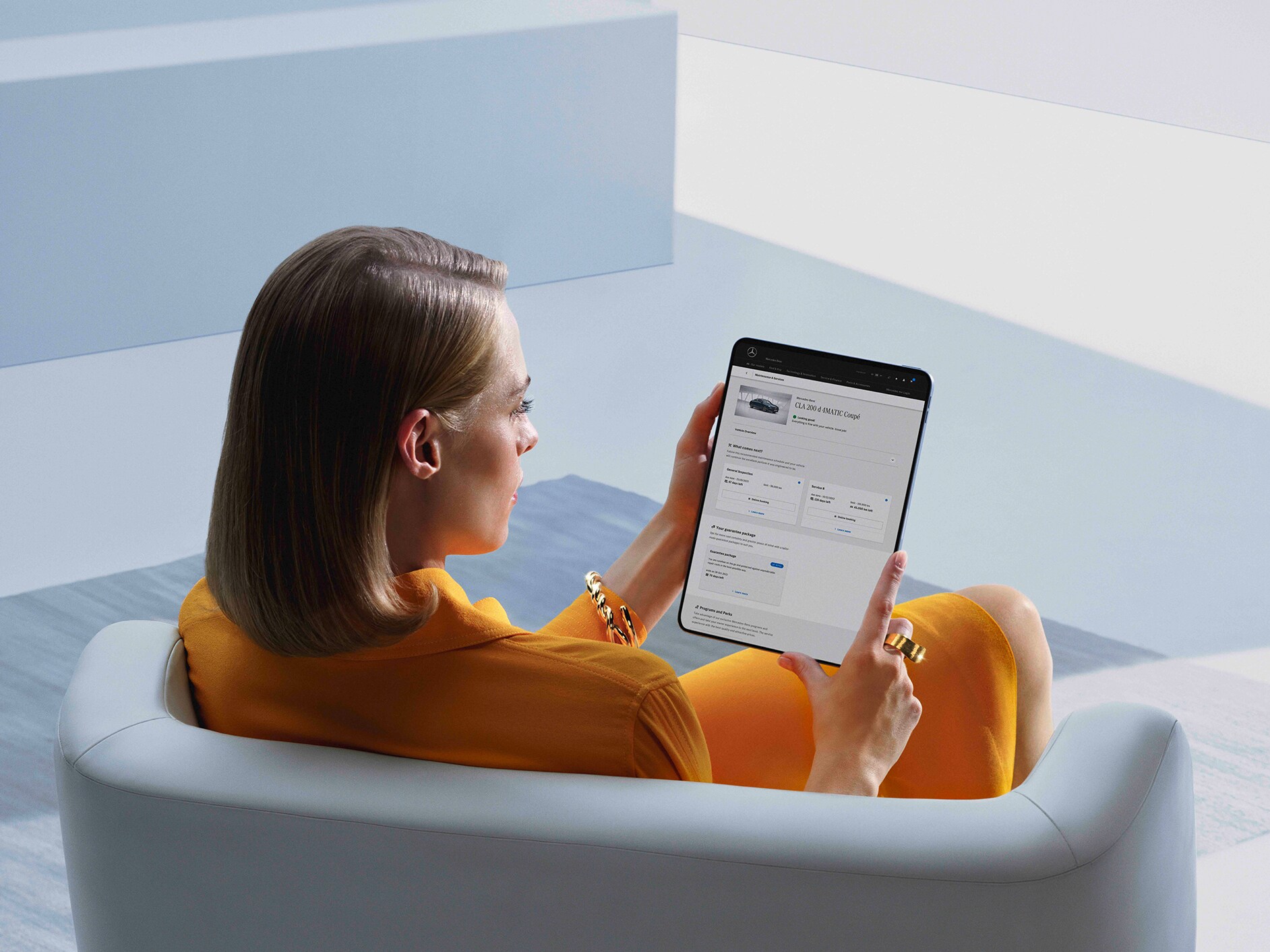 Vzdálený dotaz na stav vozidla jako součást základních služeb digitálních doplňků Mercedes-Benz.