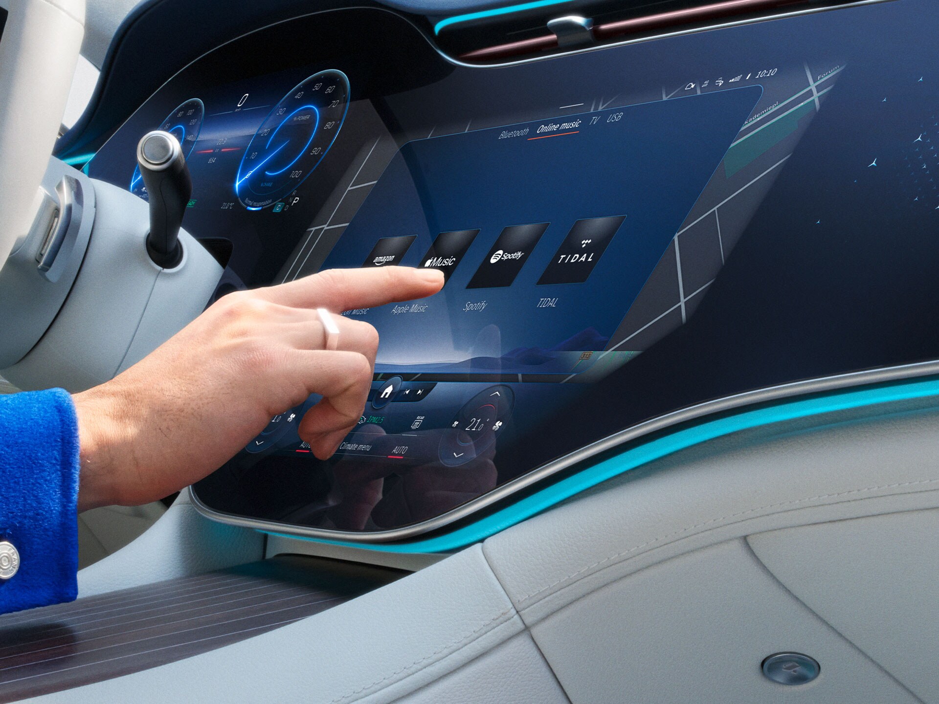 Na multimediálním systému MBUX ve voze Mercedes-Benz jsou zvoleny digitální doplňky.