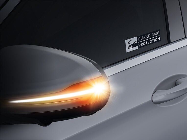 Ochrana vozidla GUARD 360° v Třídě A sedan od Mercedes-Benz.