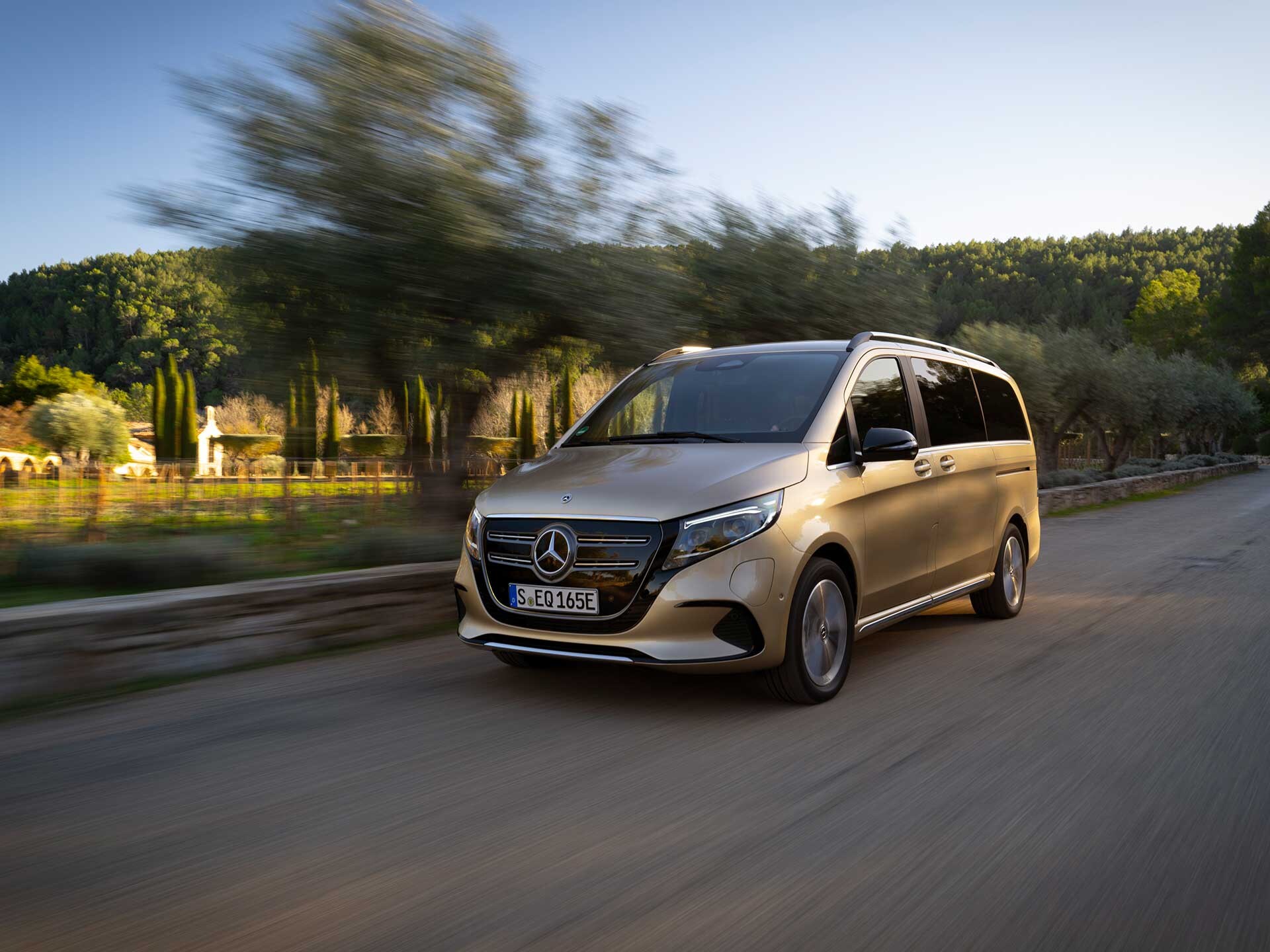 Exteriér elektrického dodávkového vozidla Mercedes-Benz EQV.
