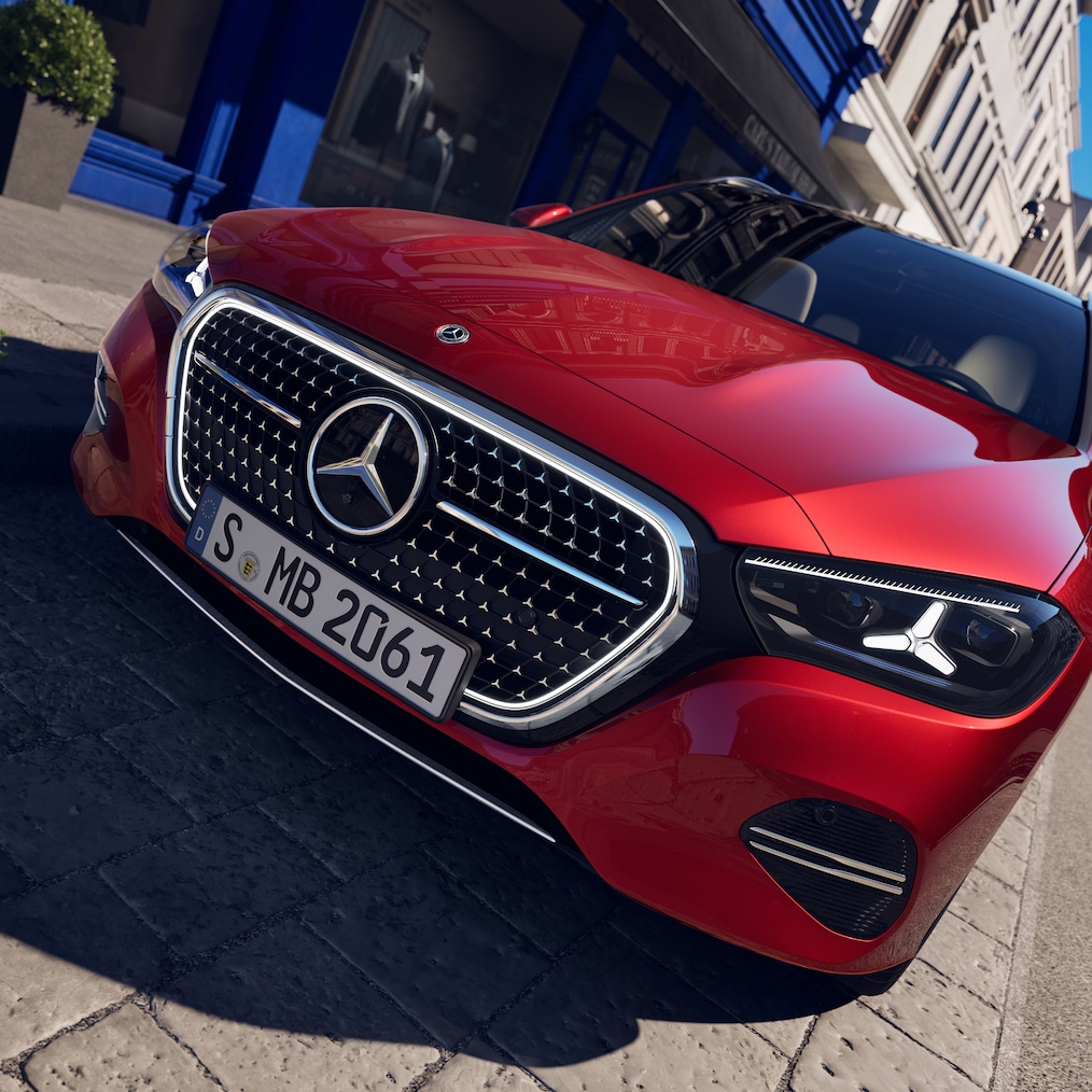 Příď nové Třídy C kombi od Mercedes-Benz.