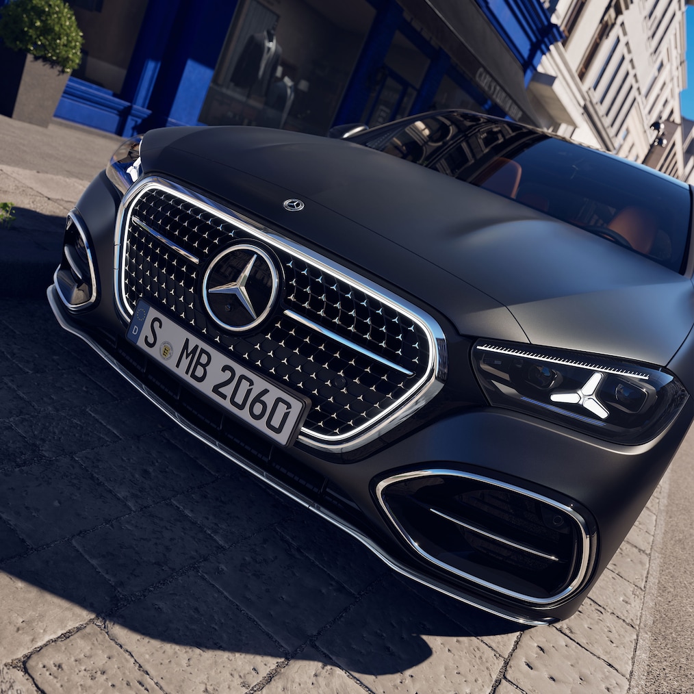 Příď nové Třídy&nbsp;C sedan od Mercedes-Benz.