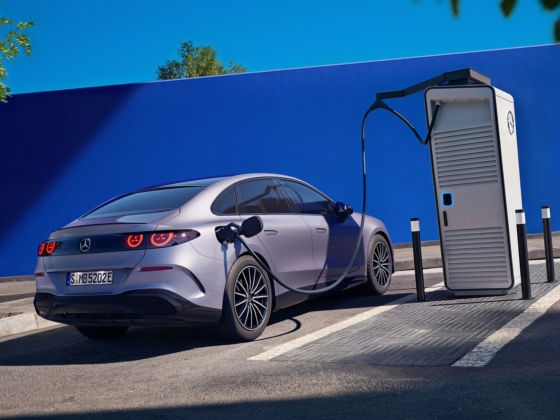 Nabíjení nové Třídy&nbsp;C od Mercedes-Benz.