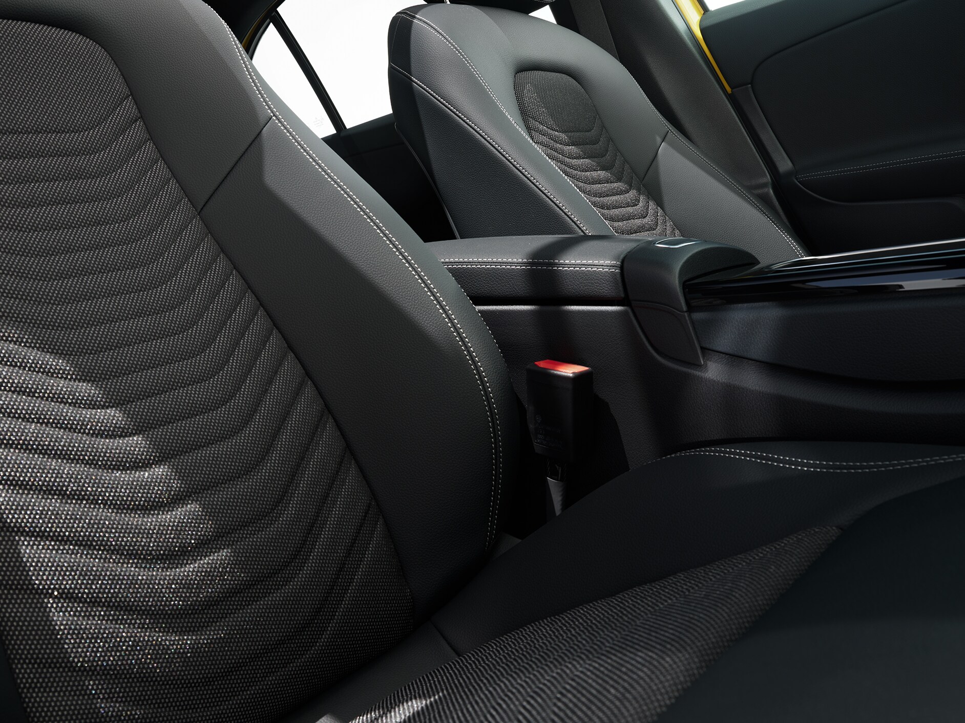 Komfortní sedadla v&nbsp;hatchbacku Třídy&nbsp;A od Mercedes-Benz.