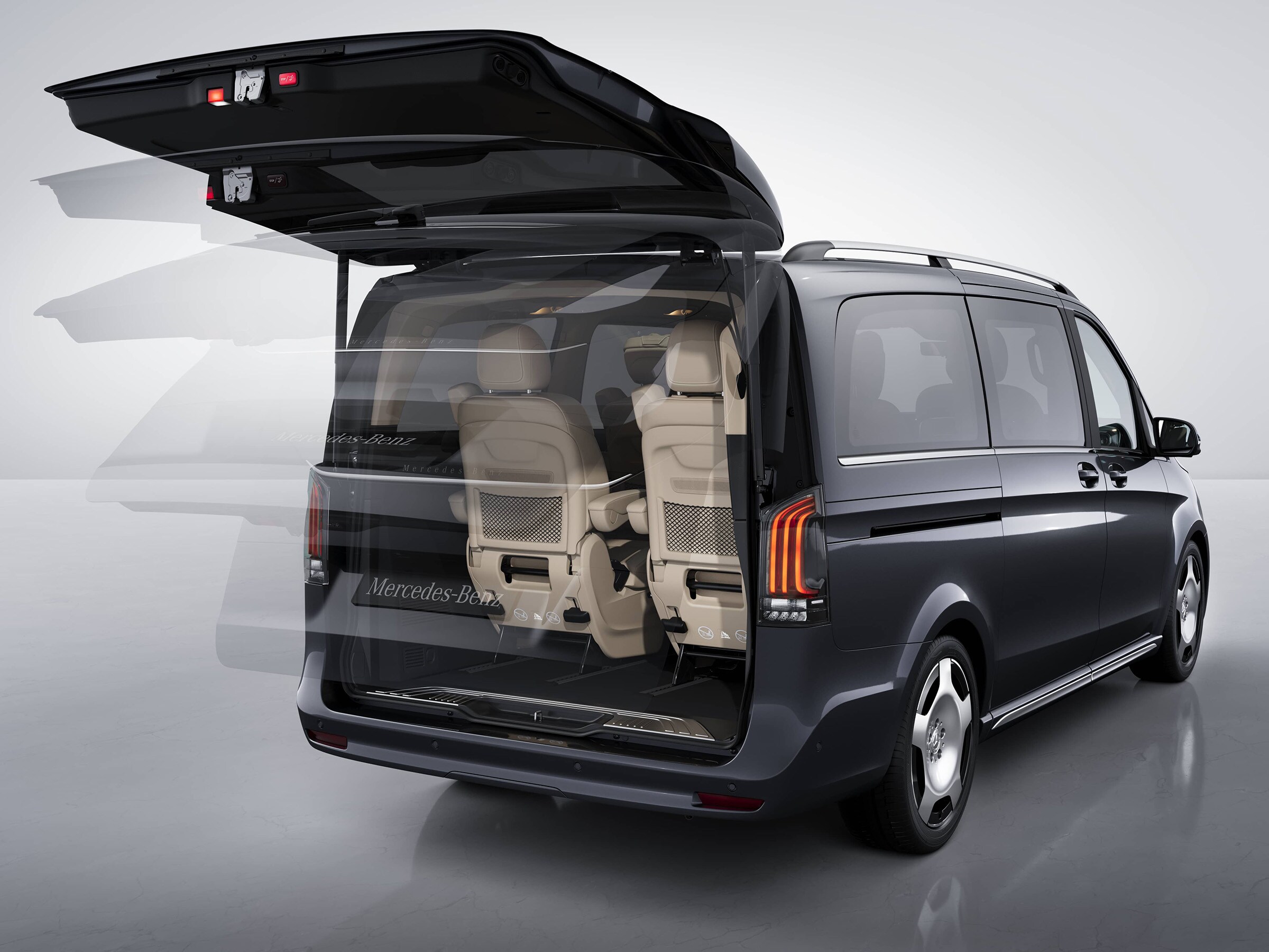 Mercedes-Benz Marco Polo HORIZON s dveřmi zavazadlového prostoru EASY-PACK a flexibilním přístupem do zavazadlového prostoru.