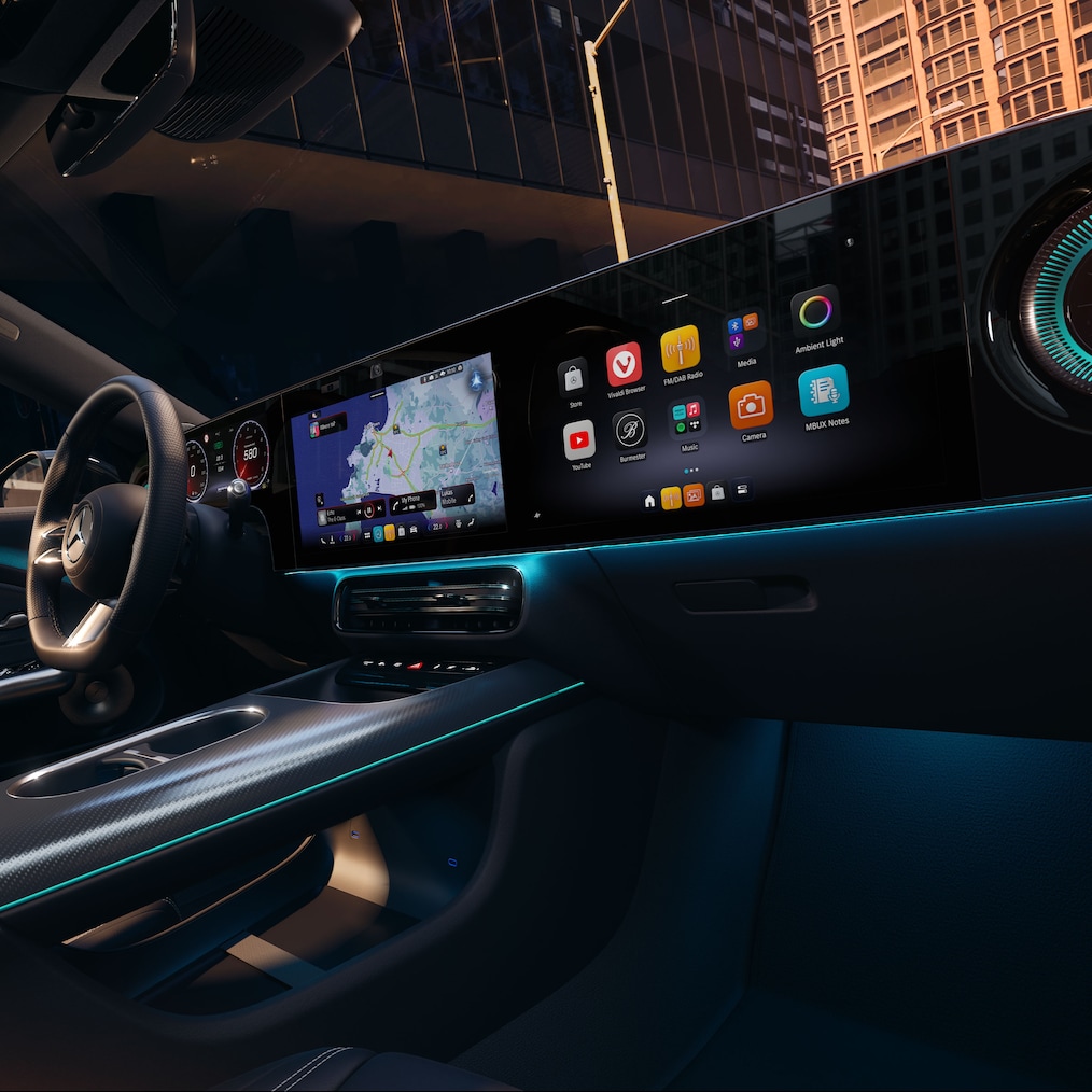 Pohled na MBUX Superscreen ve vozidle Mercedes-Benz CLA C178.