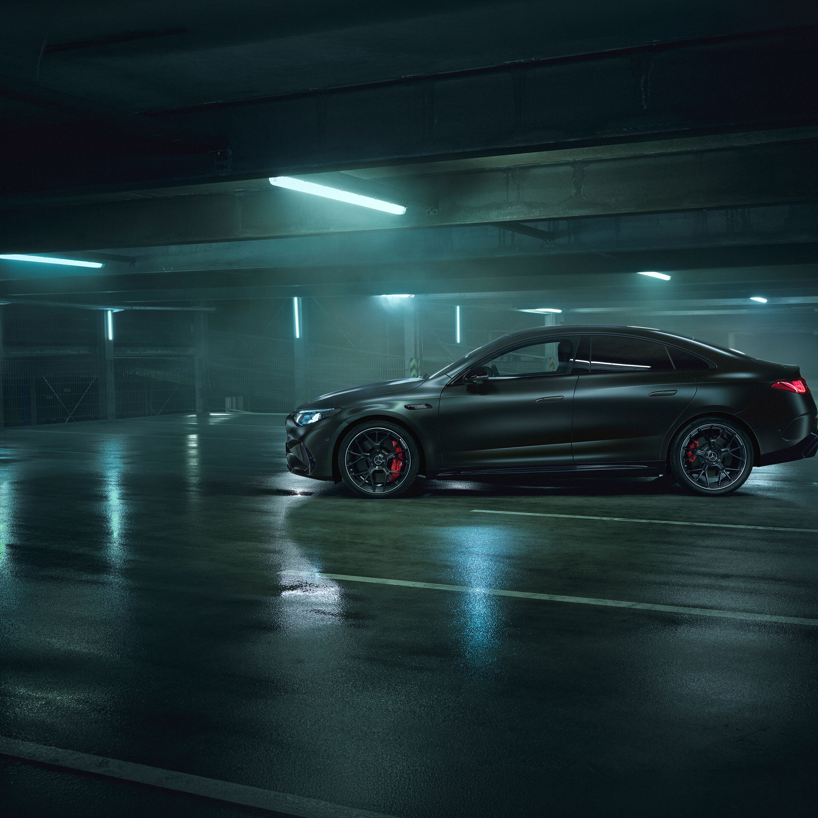Exteriér zcela nového elektrického Mercedes-AMG CLA 45 4MATIC+.