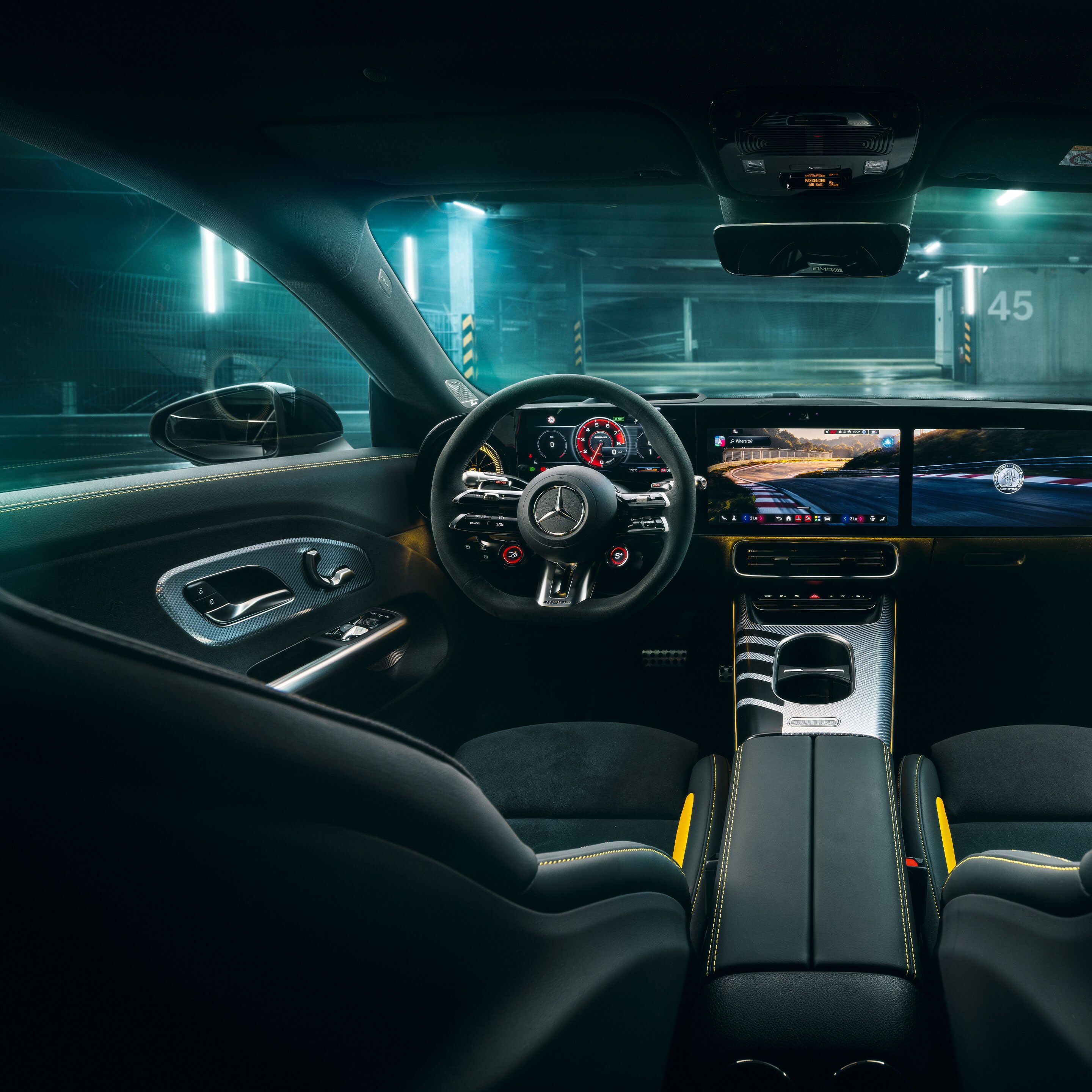 Interiér zcela nového elektrického Mercedes-AMG CLA 45 4MATIC+.