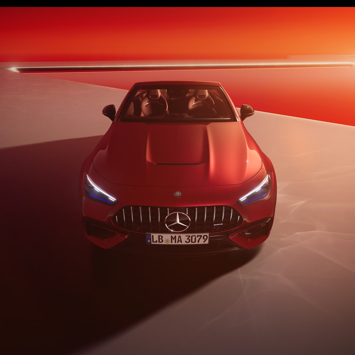 Mercedes-AMG CLE 53 4MATIC+ kabriolet při pohledu zepředu.