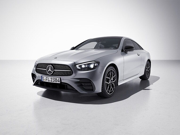 Exteriér kupé Třídy E od Mercedes-Benz se sadou Night.