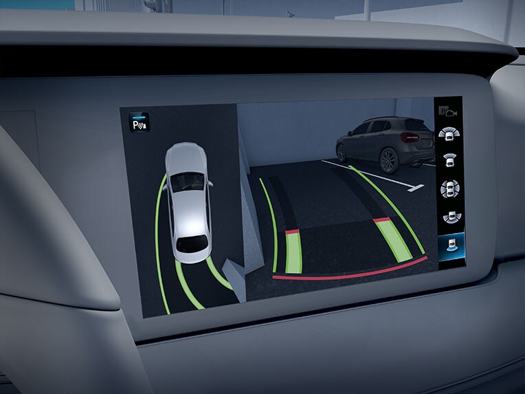 Paket parkování s kamerou 360° v novém EQA od Mercedes-Benz.