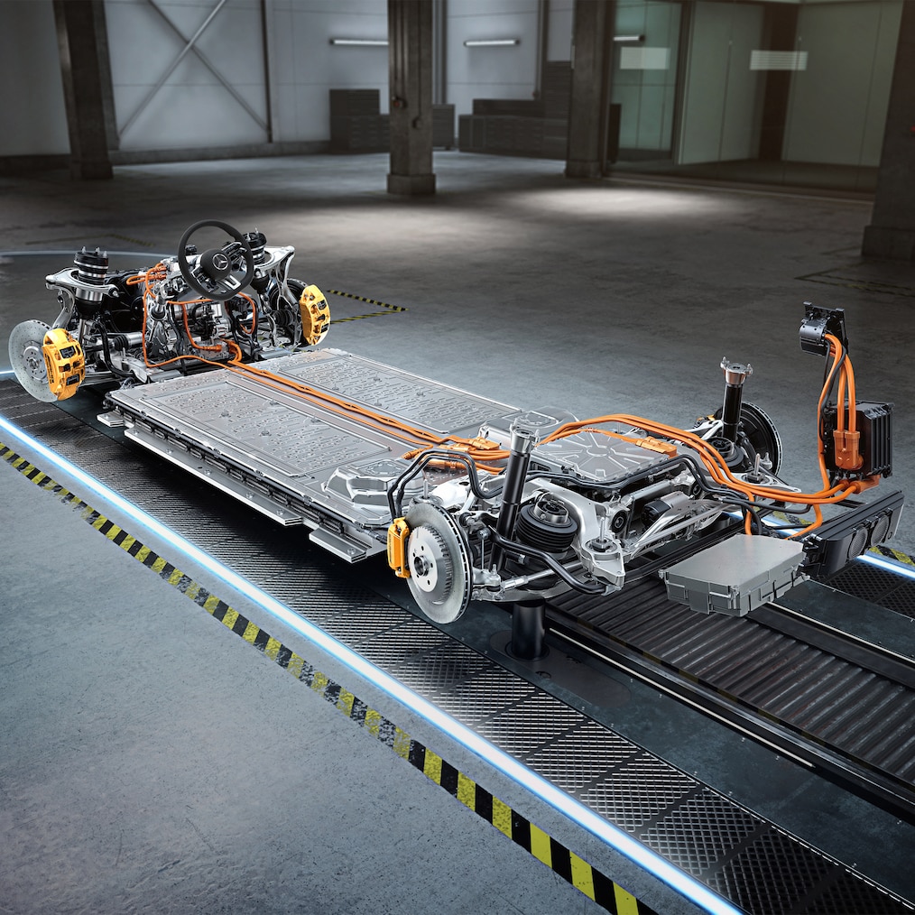 Podvozek s hnacím ústrojím vozidla Mercedes-AMG EQE+.