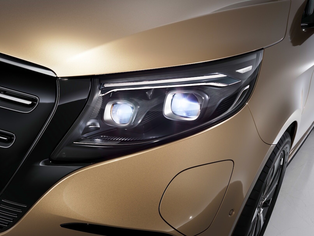 Využívejte výhod vynikajícího výhledu díky světlometům MULTIBEAM LED s&nbsp;asistentem dálkových světel PLUS&nbsp;–&nbsp;ať už na dálnicích, okresních silnicích nebo v&nbsp;městském provozu.