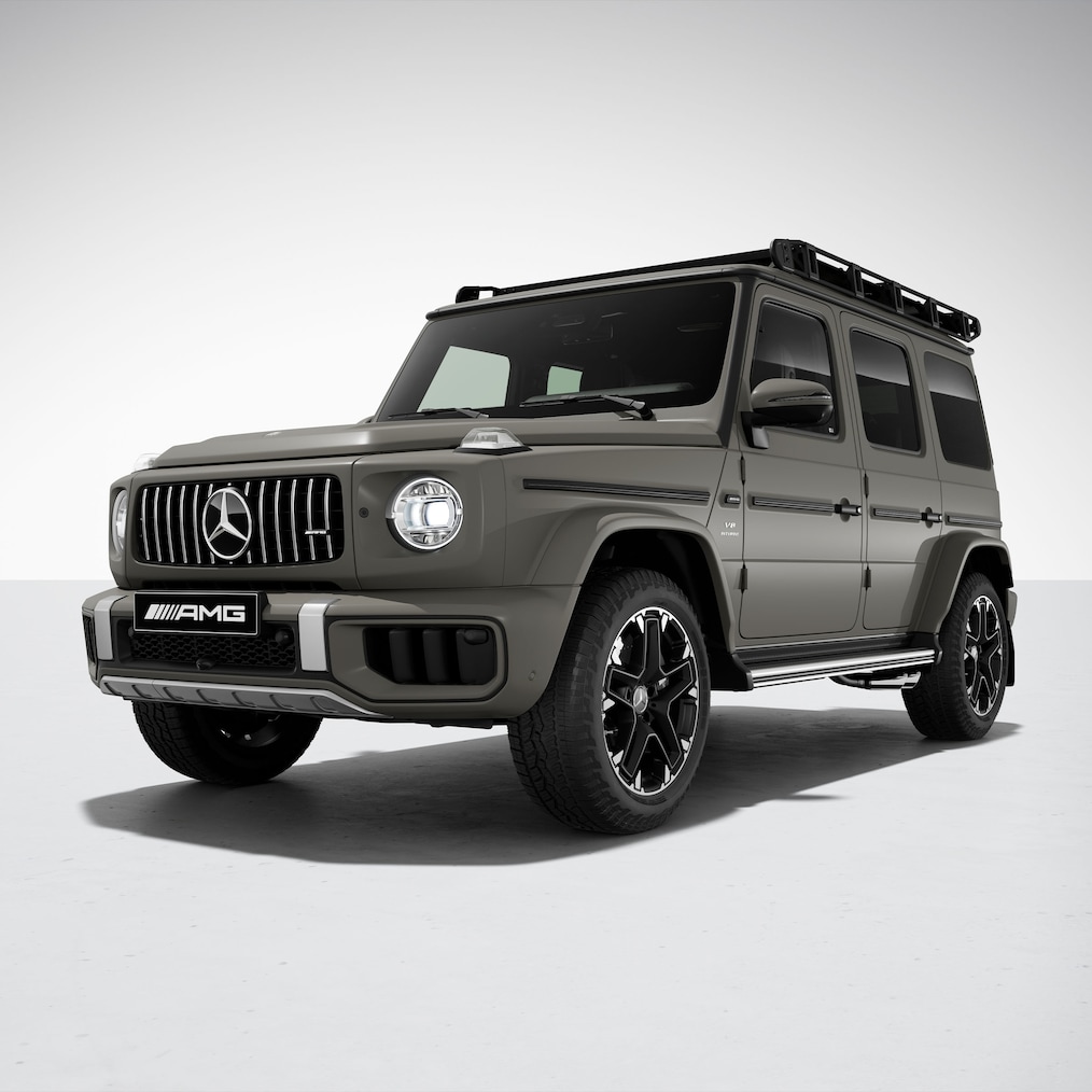 Pohled z boku zepředu na model Mercedes-AMG G 63 se sadou AMG Offroad PRO.