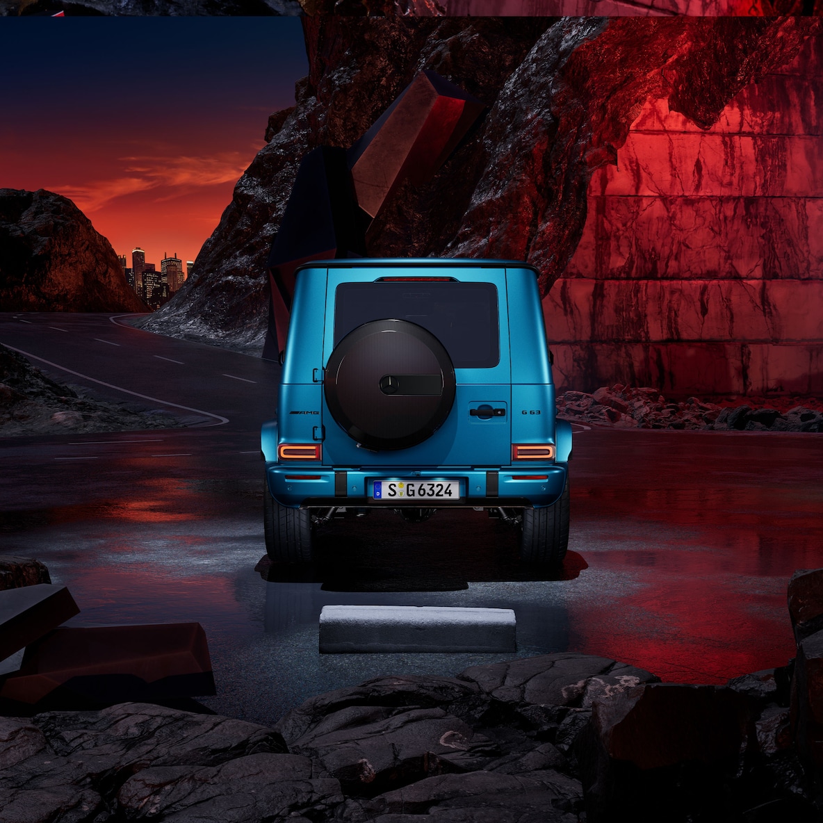 Pohled z boku zepředu na model Mercedes-AMG G 63 se sadou AMG carbon exteriér.