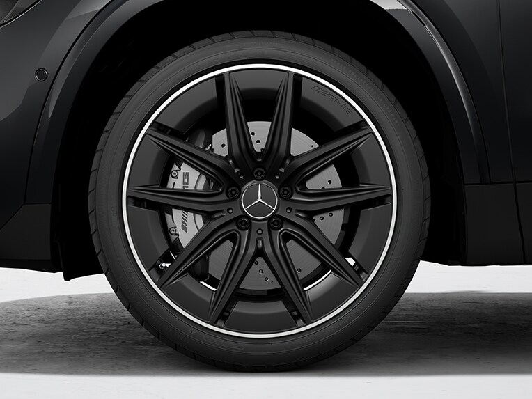 Kola AMG z lehkých slitin s 5 dvojitými paprsky 50,8 cm (20") pro nový Mercedes-AMG GLA.