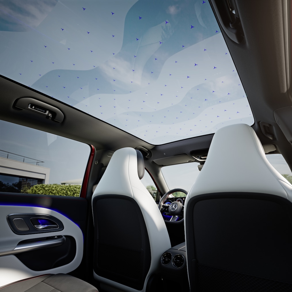 Panoramatické střešní okno s&nbsp;funkcí SKY CONTROL vozidla GLB od Mercedes-Benz.
