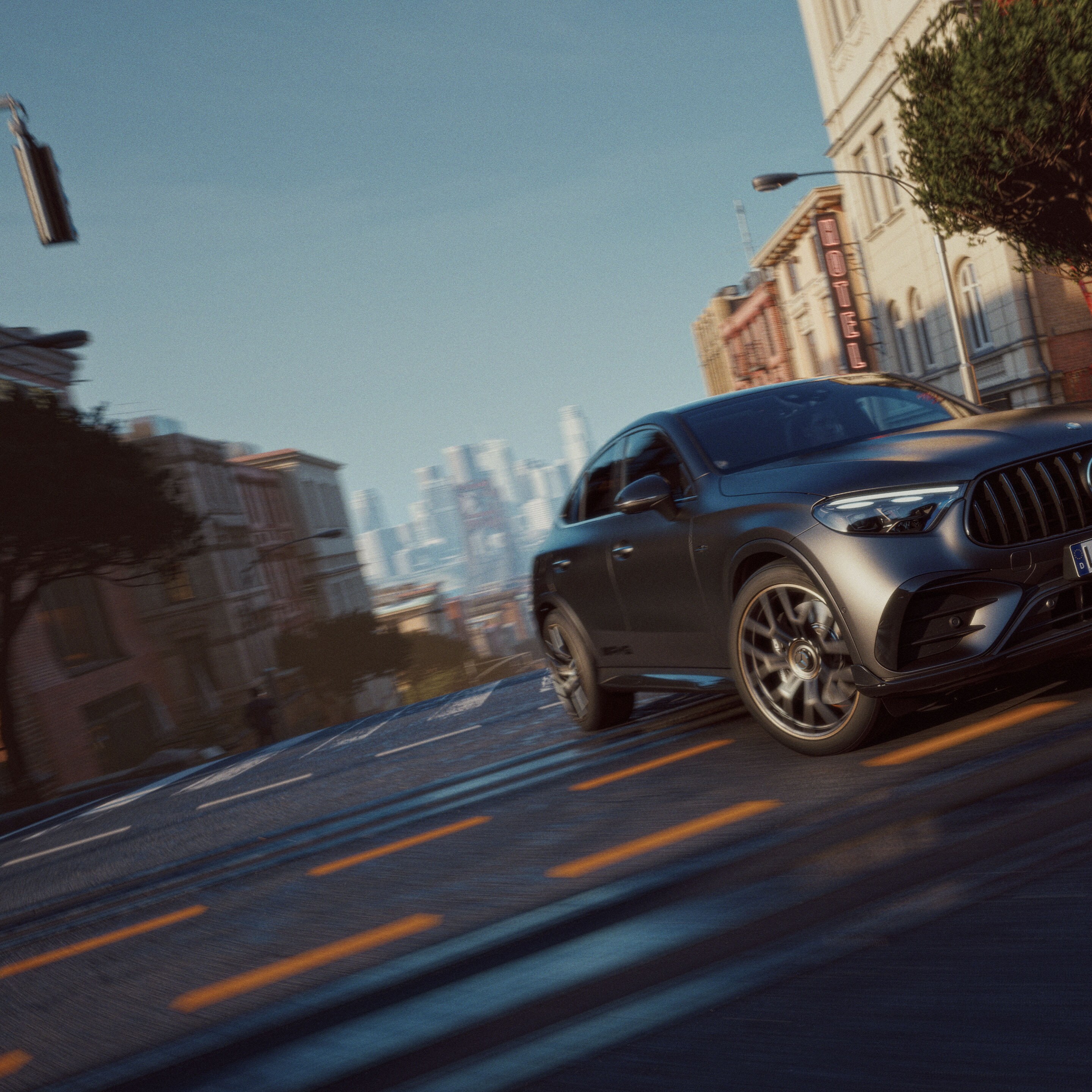 Exteriér nového vozidla Mercedes-AMG GLC kupé.