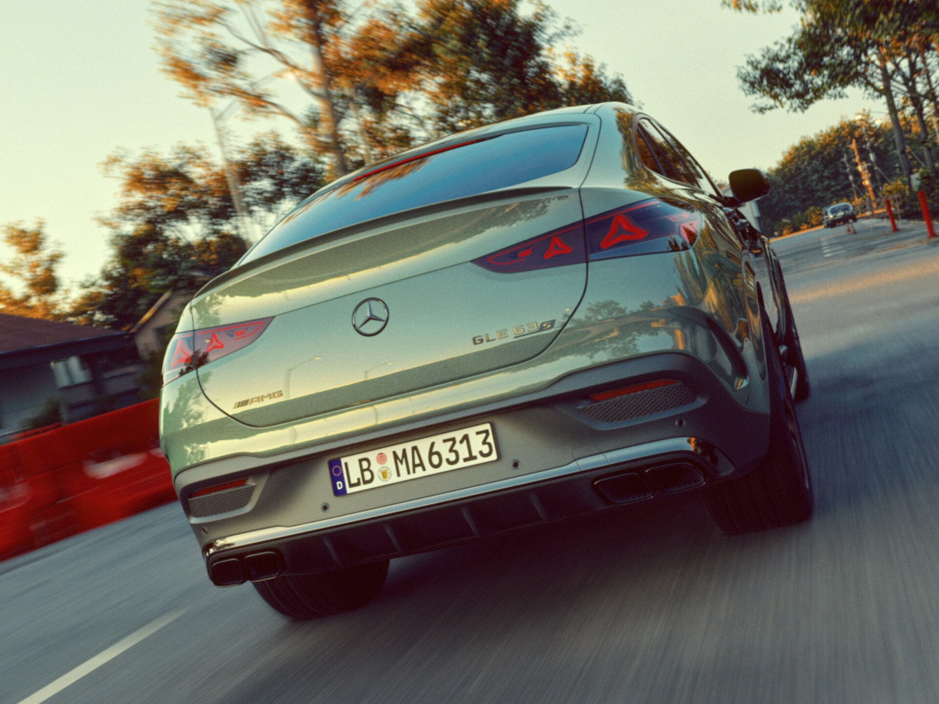 Nový design zádi vozu Mercedes-AMG GLE 63 S kupé.