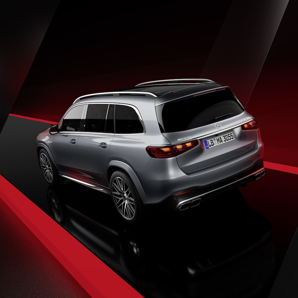 Další dynamický pohled na model Mercedes-AMG GLS 63 4MATIC+ (za jízdy).