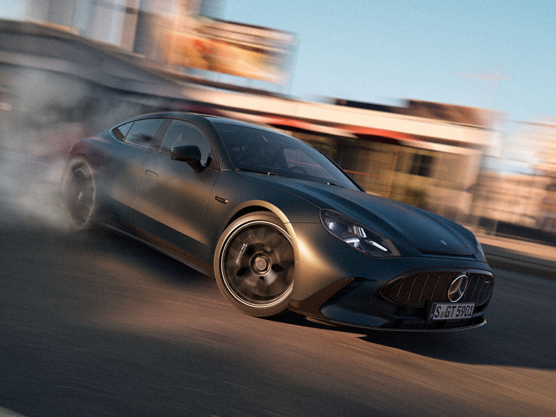 Media displej ve voze Mercedes-AMG GT čtyřdveřové kupé.