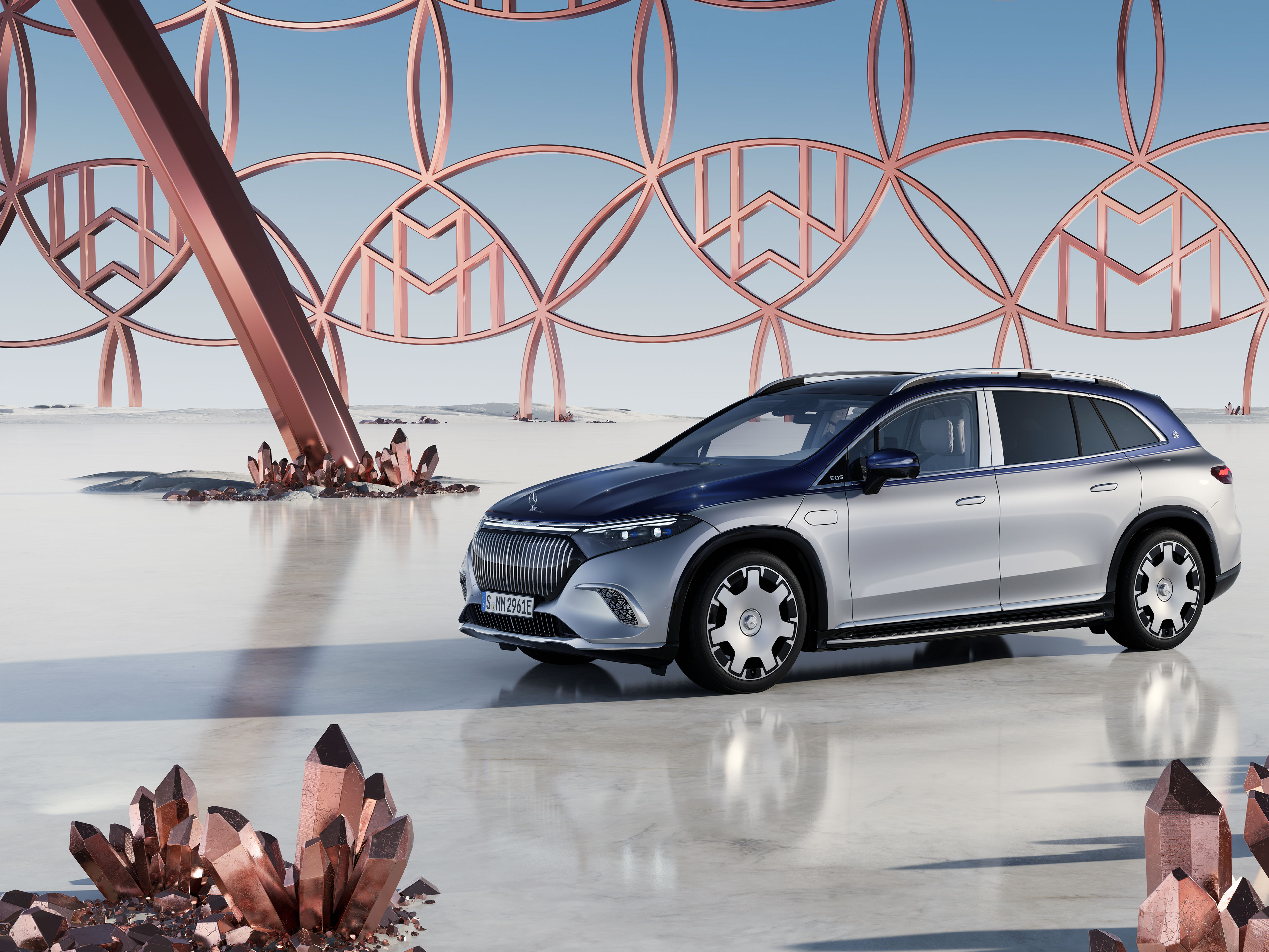 EQS SUV | Značka | Mercedes-Maybach Pohled z boku na vozidlo Mercedes-Maybach EQS SUV.