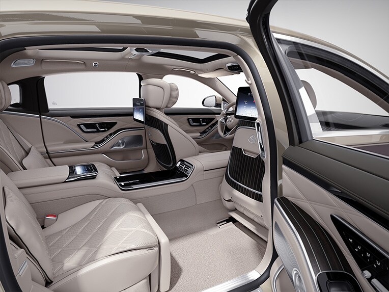 Zadní část modelu Mercedes-Maybach Třída S.