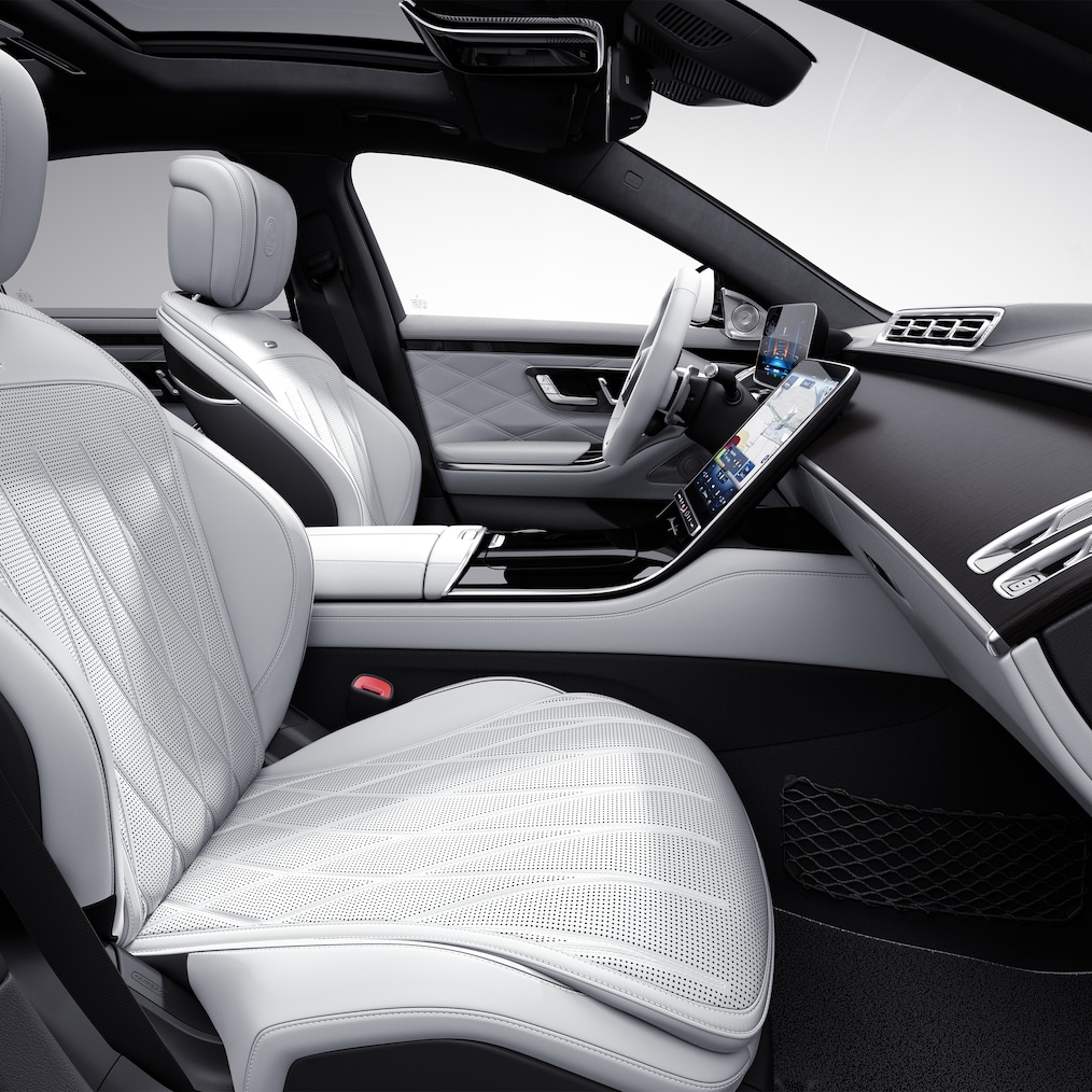 Mercedes-AMG S 63 E PERFORMANCE při pohledu z boku (pro exkluzivní barevné odstíny MANUFAKTUR).