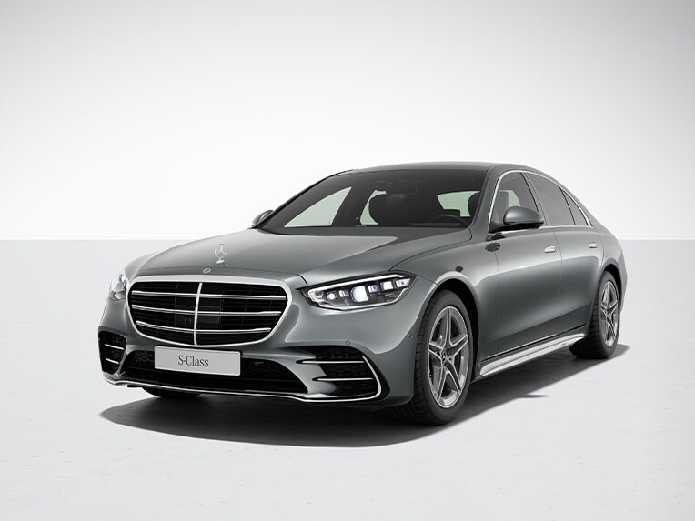 Exteriér vozu Mercedes-Benz Třídy S Sedan s linií AMG.