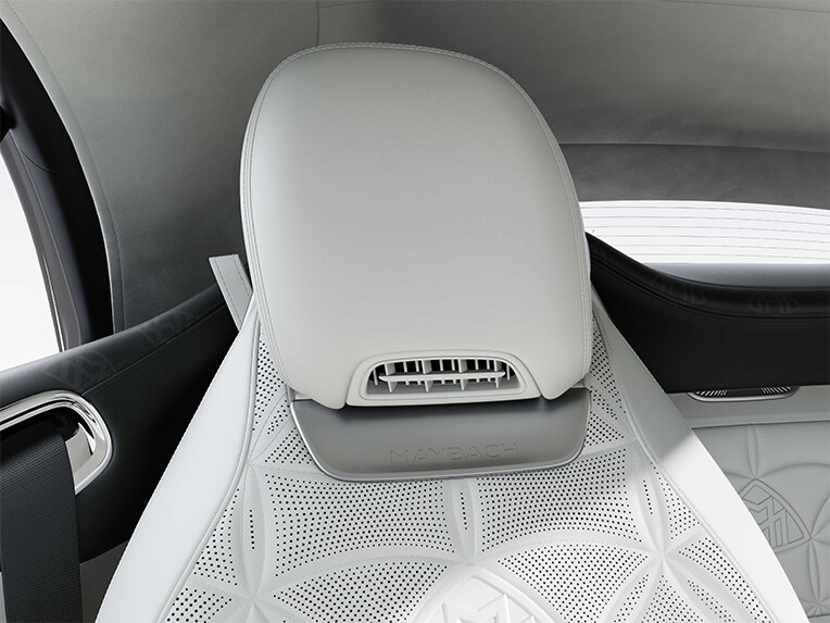 AIRSCARF v modelu Mercedes-Maybach SL 680.
