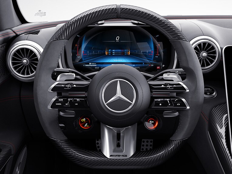 Volant AMG Performance ve voze Mercedes-AMG SL Roadster.