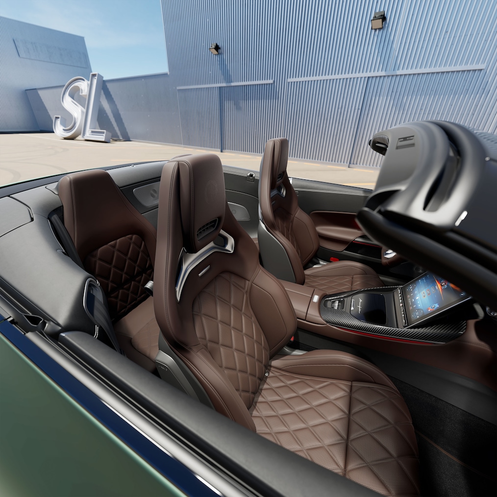 Interiér modelu Mercedes-AMG SL 63 S E PERFORMANCE.