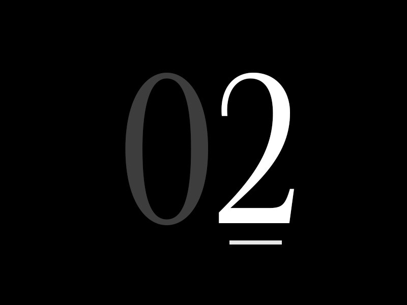 Velké číslo „02“.