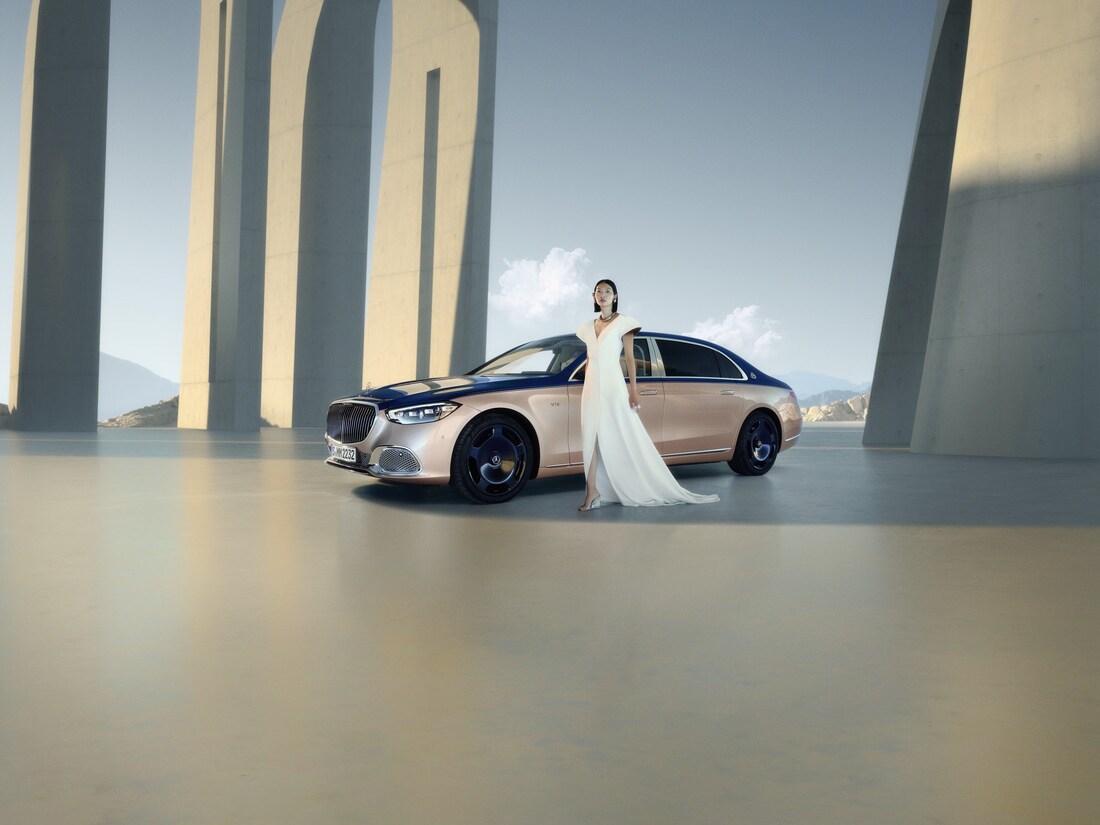 Mercedes-Maybach Třída S Haute Voiture v zářivém odstínu růžové barvy