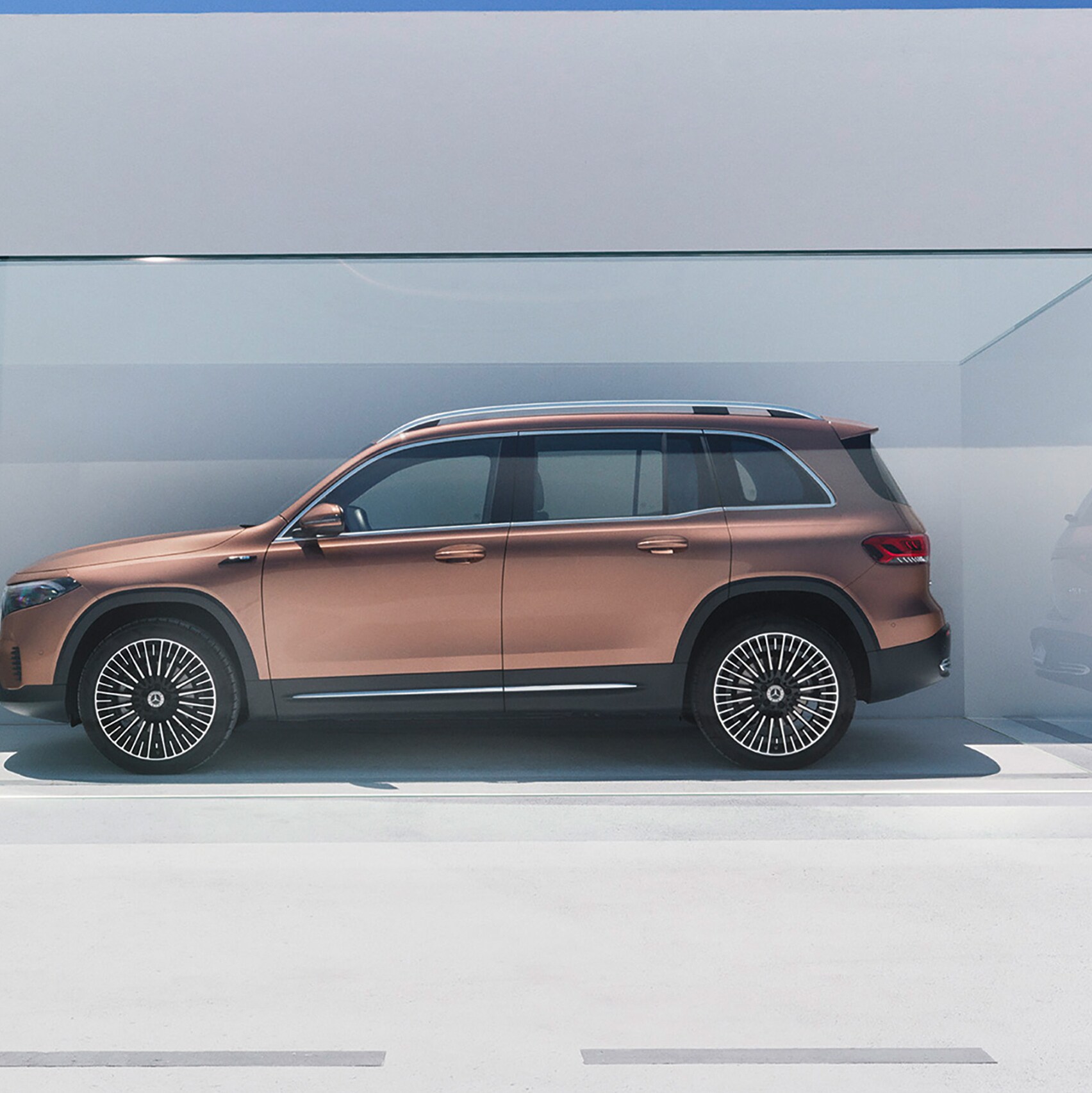 Díky digitálním doplňkům je vozidlo Mercedes-Benz vždy připojeno k chytrému telefonu.