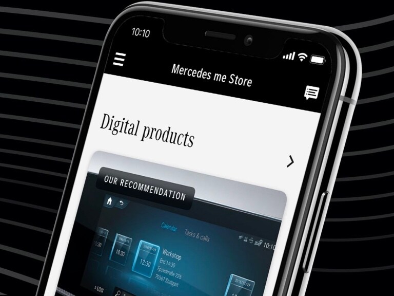 Na chytrém telefonu se zobrazí v Mercedes-Benz Store doporučený digitální doplněk In-Car Office.