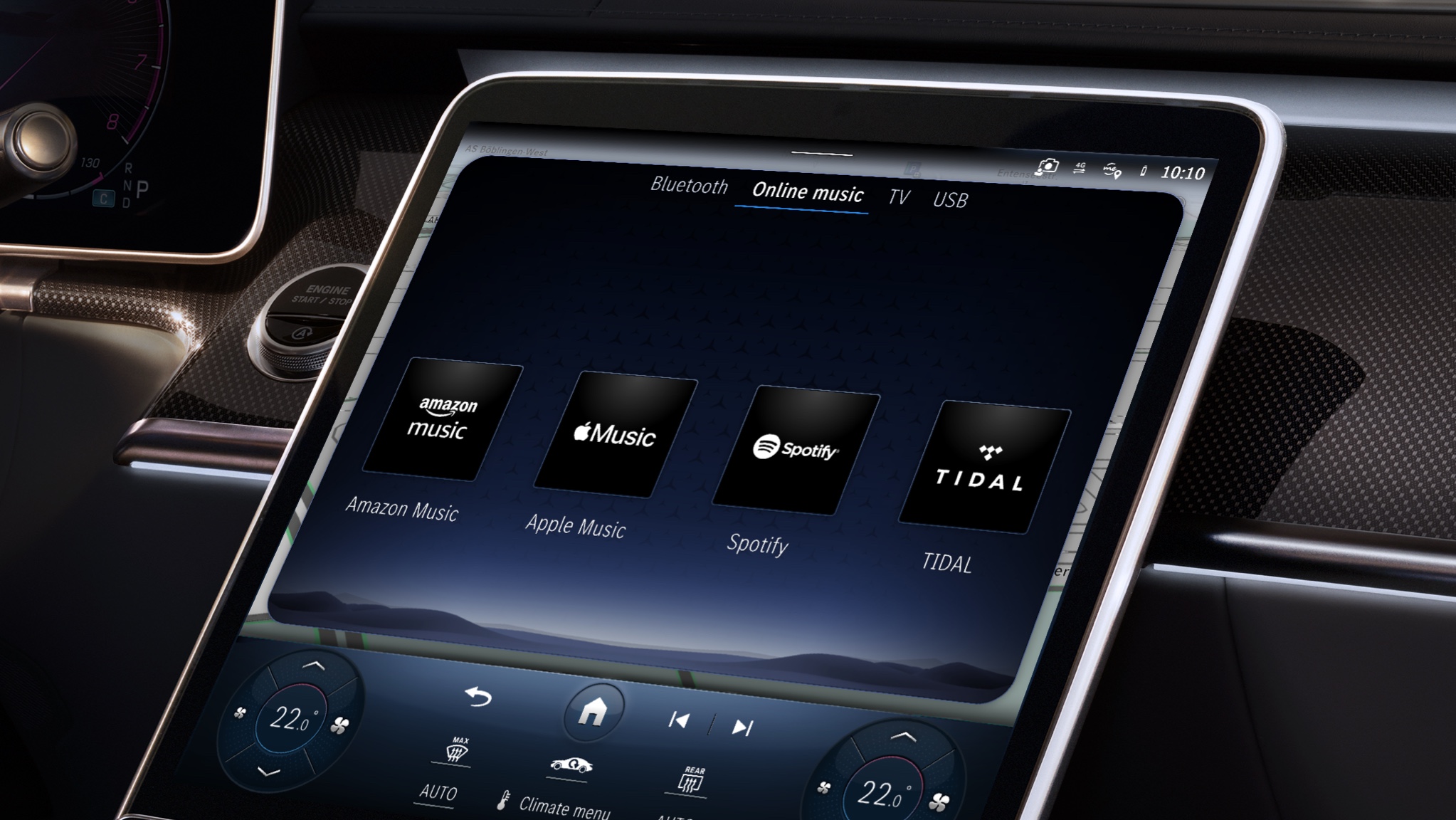 Online hudba | Zábava | Mercedes-Benz Multimediální systém MBUX ve vozidle Mercedes-Benz zobrazuje různé služby streamování audia.