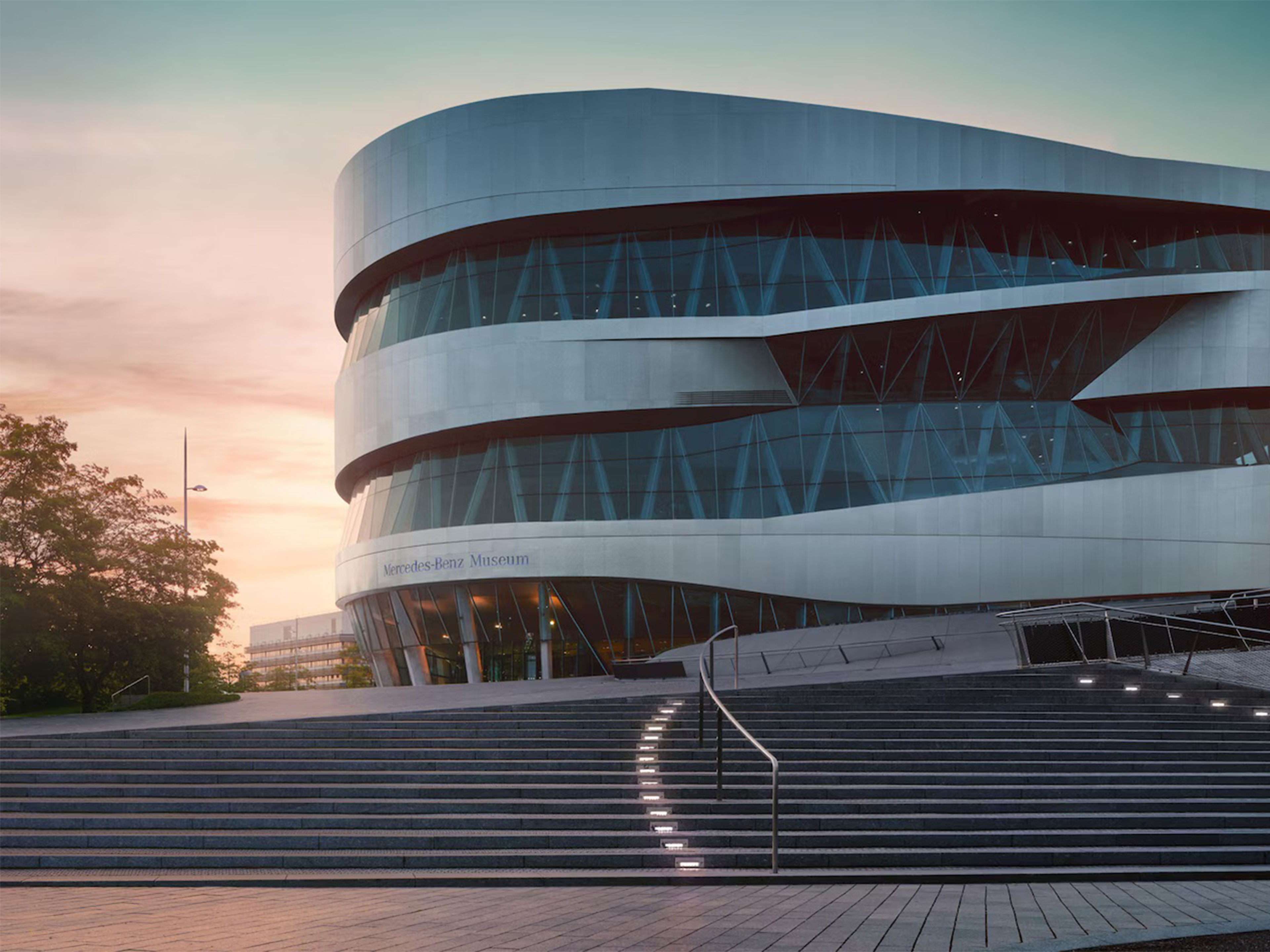 Muzeum Mercedes-Benz ve Stuttgartu | Mercedes-Benz Pohled na exteriér Muzea Mercedes-Benz ve Stuttgartu.