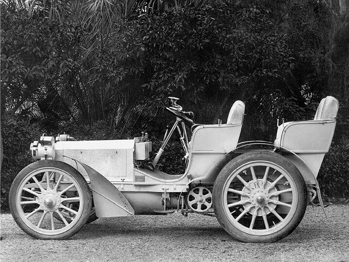 Mercedes 35 PS z roku 1900.
