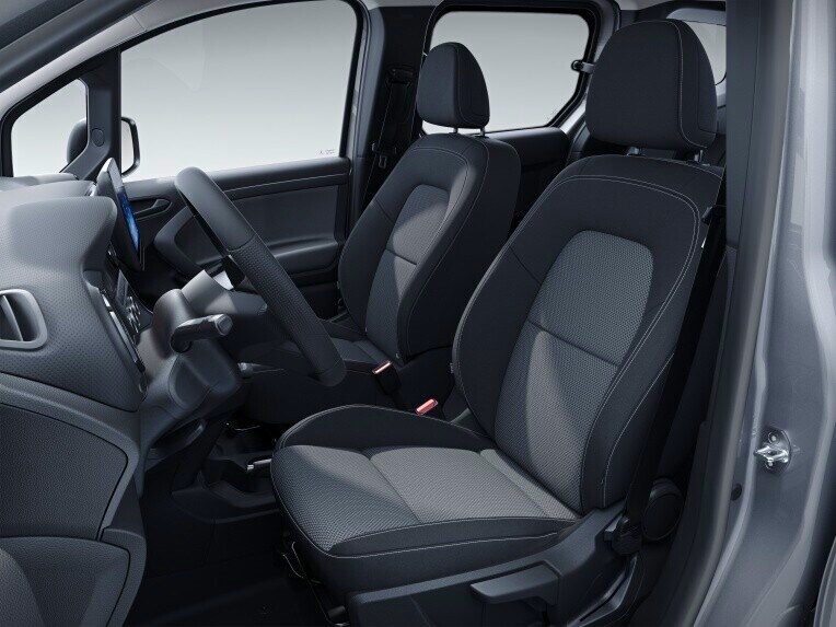 Sada komfortních sedadel ve skříňové dodávce Mercedes-Benz Citan.