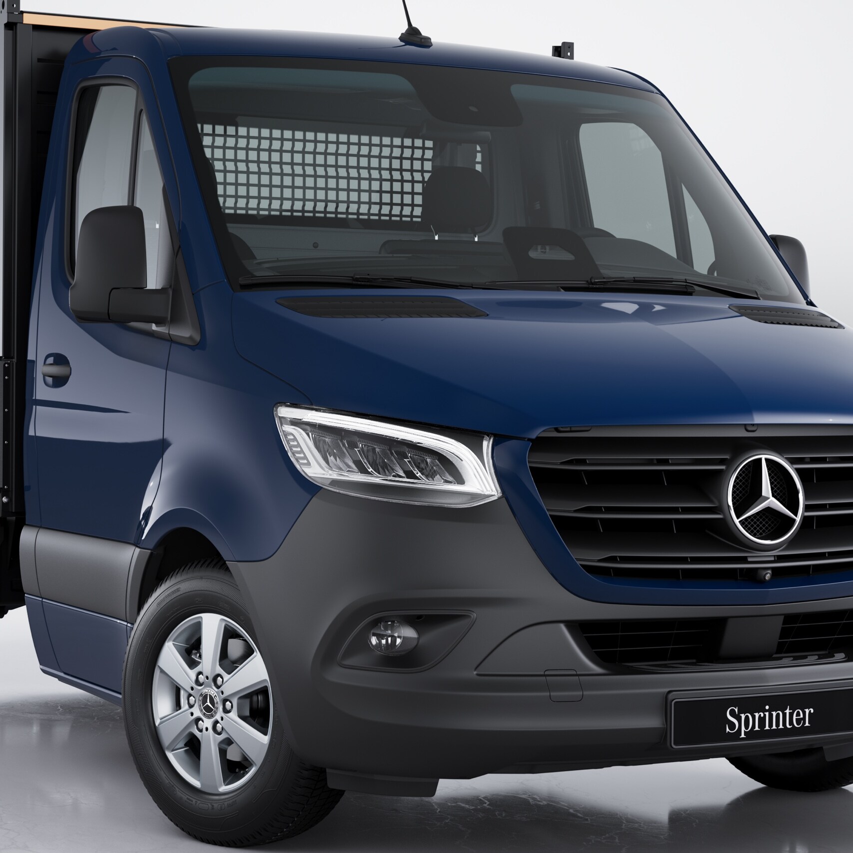 Exteriér valníkového vozidla Mercedes-Benz Sprinter.