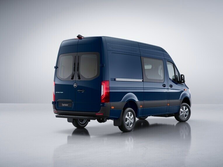 Skříňová dodávka Mercedes-Benz Sprinter s pohonem všech kol 4x4 s Torque on Demand.