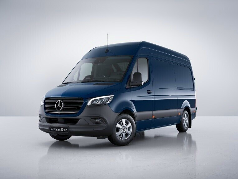 Skříňová dodávka Mercedes-Benz Sprinter s odpružením pro komfort a ochranu nákladu.