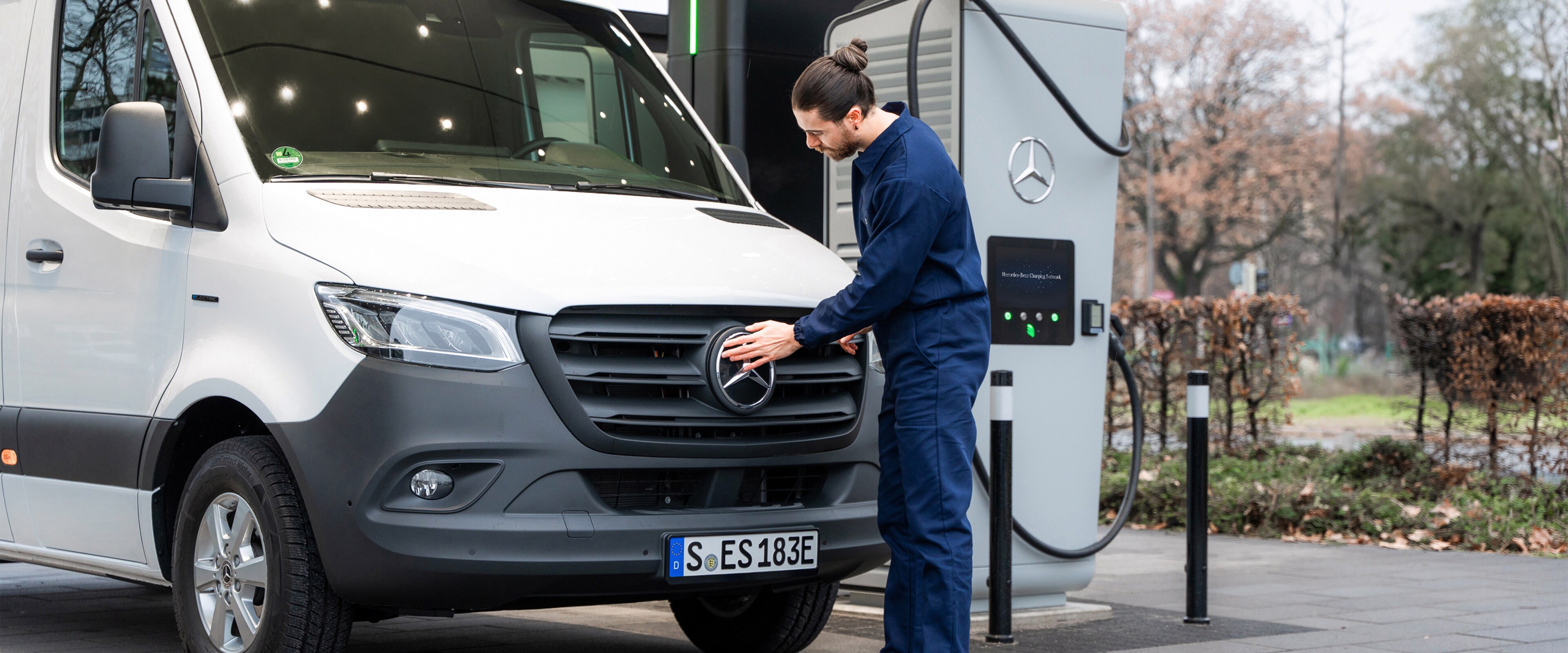 Řešení nabíjení pro Vaše elektrické užitkové dodávkové vozidlo Mercedes-Benz.