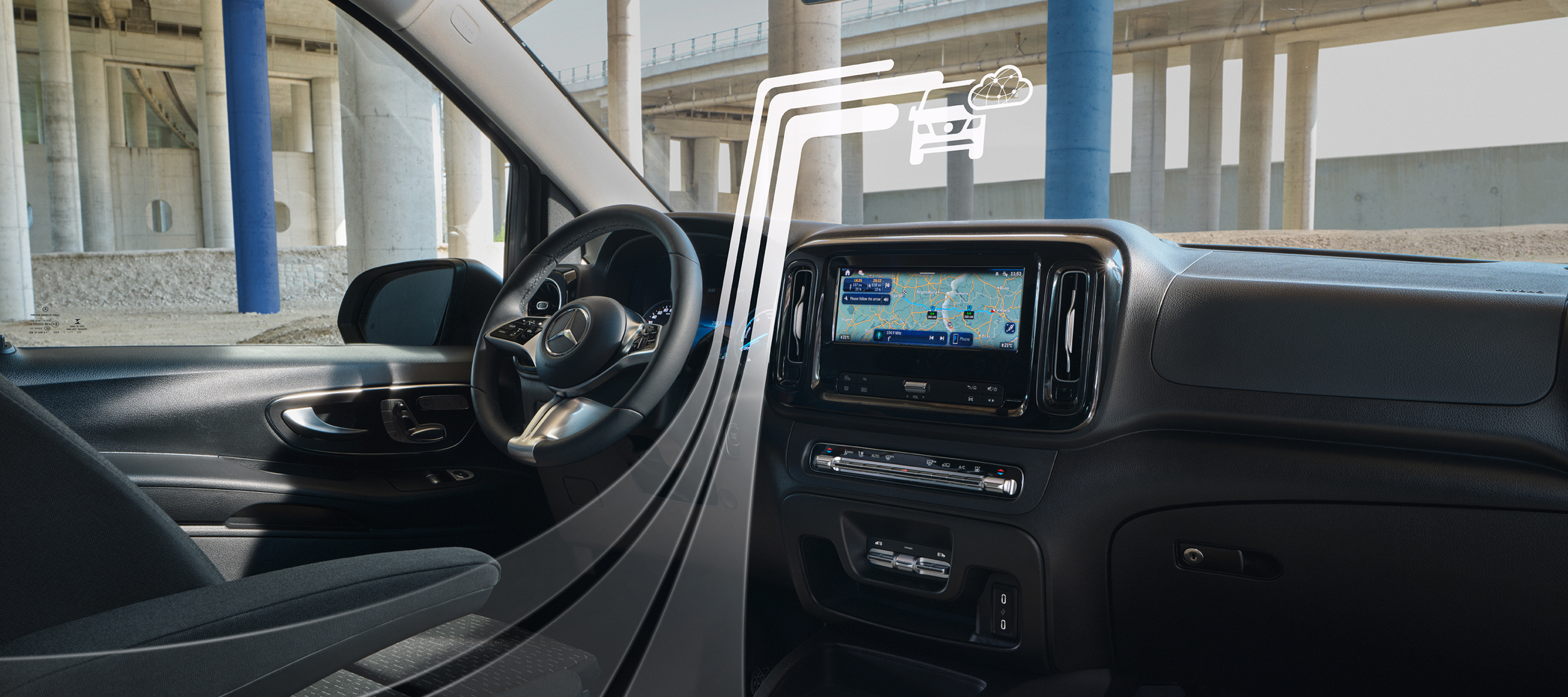 Navigace | Digitální doplňky | Mercedes-Benz Funkce Navigace v multimediálním systému MBUX s grafickými prvky, které zobrazují digitální doplňky.